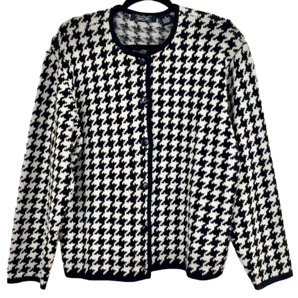 Crystal Kobe Houndstooth Knit Button Down Cardigan - Picture 2 of 4